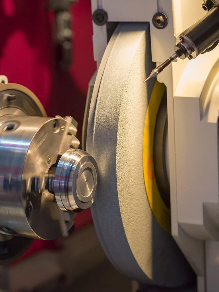 Cylindrical grinding machine steel